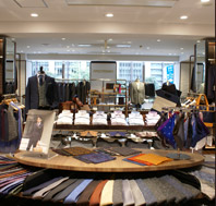 ONLY日比谷店ネクタイコーナー