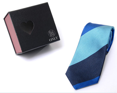ギフトボックス付ネクタイ1