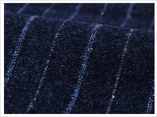 カノニコ生地拡大　スーツ＞ブルー/ストライプ4-0063-00-453￥48,000（税抜き）