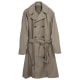 【NEW】時代性を織り込みながらも着やすいトレンチコート