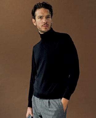 【NEW】ジャケットスタイルと好相性のタートルネックニット