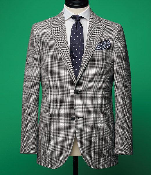 モノトーンがサッカー地をモダンに変換す02