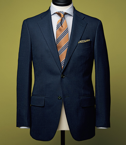 ネイビーを軽快に装うなら素材感を大切に05