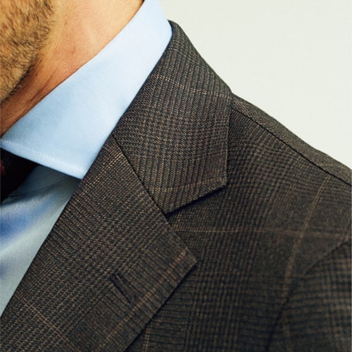 着心地と美しさを左右する肩まわり。パターンを改善し、首から肩にかけて吸い付くようなフィット感が増しました。