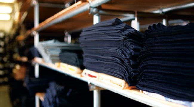 高品質な生地を驚くほどのコスパでお仕立てします