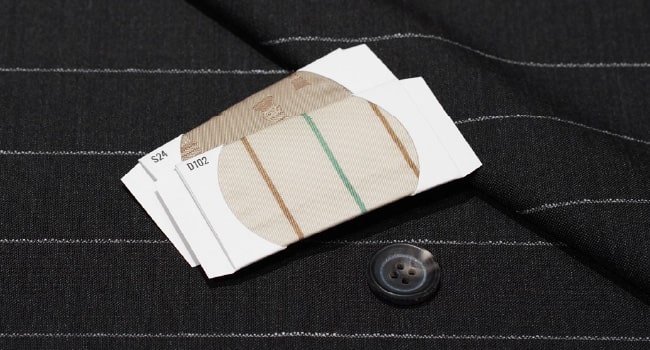 胴裏地:S24 / 袖裏地:D102 / ボタン:MBブラウン