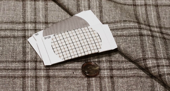 胴裏地:T47 / 袖裏地:D1124 / ボタン:本水牛M02