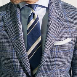 張りがあって逞しく見えるマニッシュなバスト