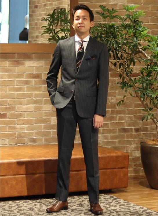 実際にスーツをお仕立てされたお客様をご紹介