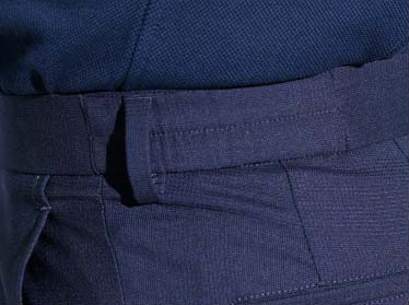 パンツも快適さとエレガンスを両立