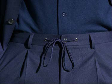 パンツも快適さとエレガンスを両立