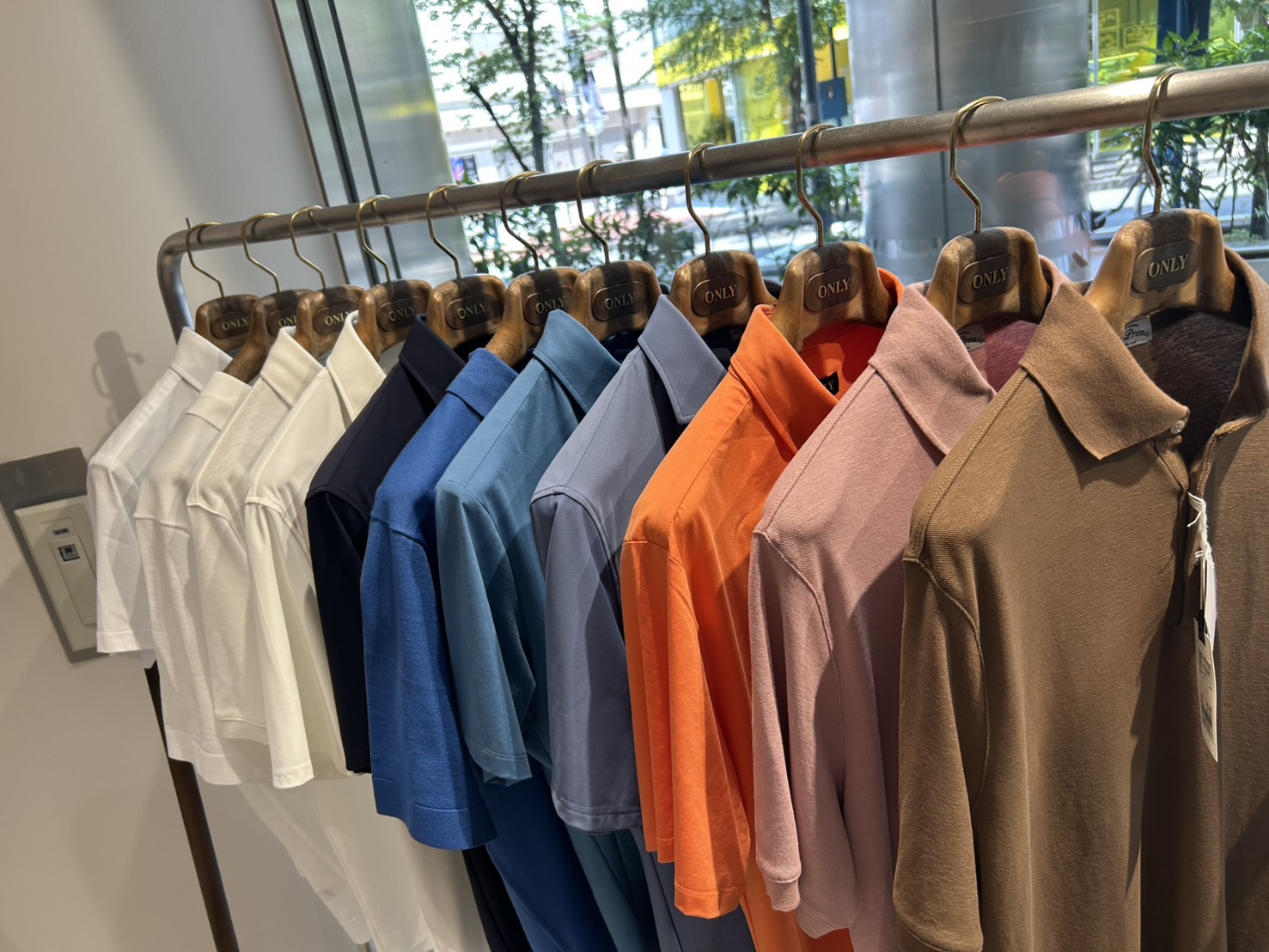 『スーツ屋が作った、大人の為のポロシャツ』ONLY池袋店