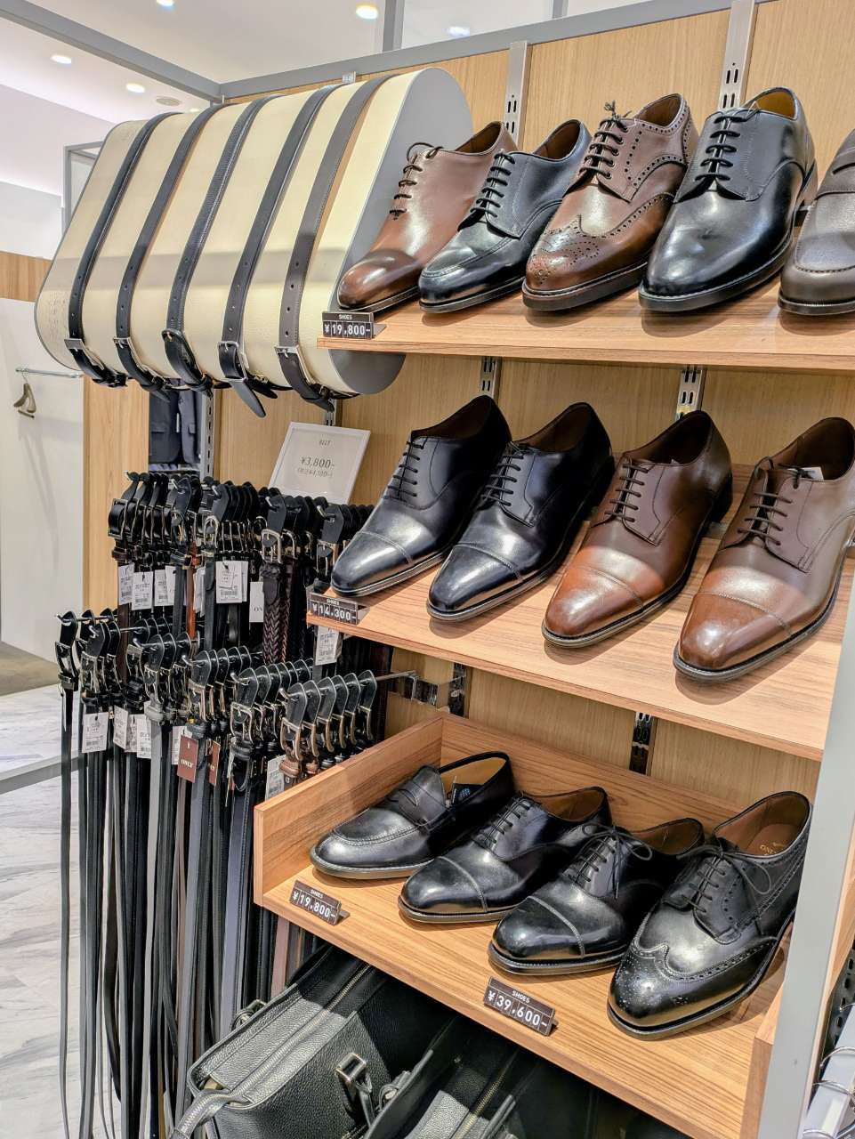 【おすすめレザーアイテムで格好良く心機一転！】ONLYmozoワンダーシティ店