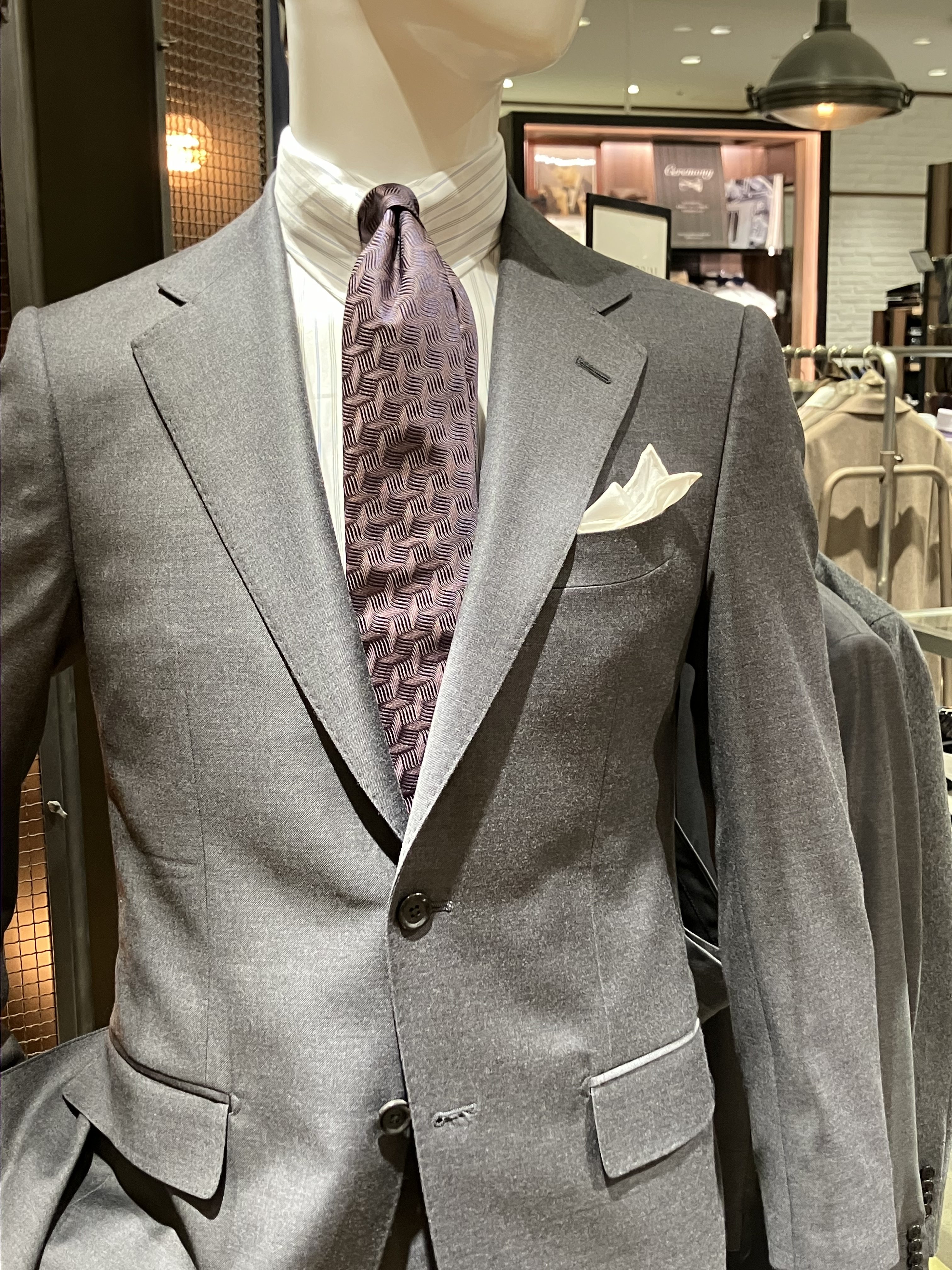 【万能な無地のスーツをお探しの方はぜひONLYへ！】ONLY PREMIO ルクアイーレ店