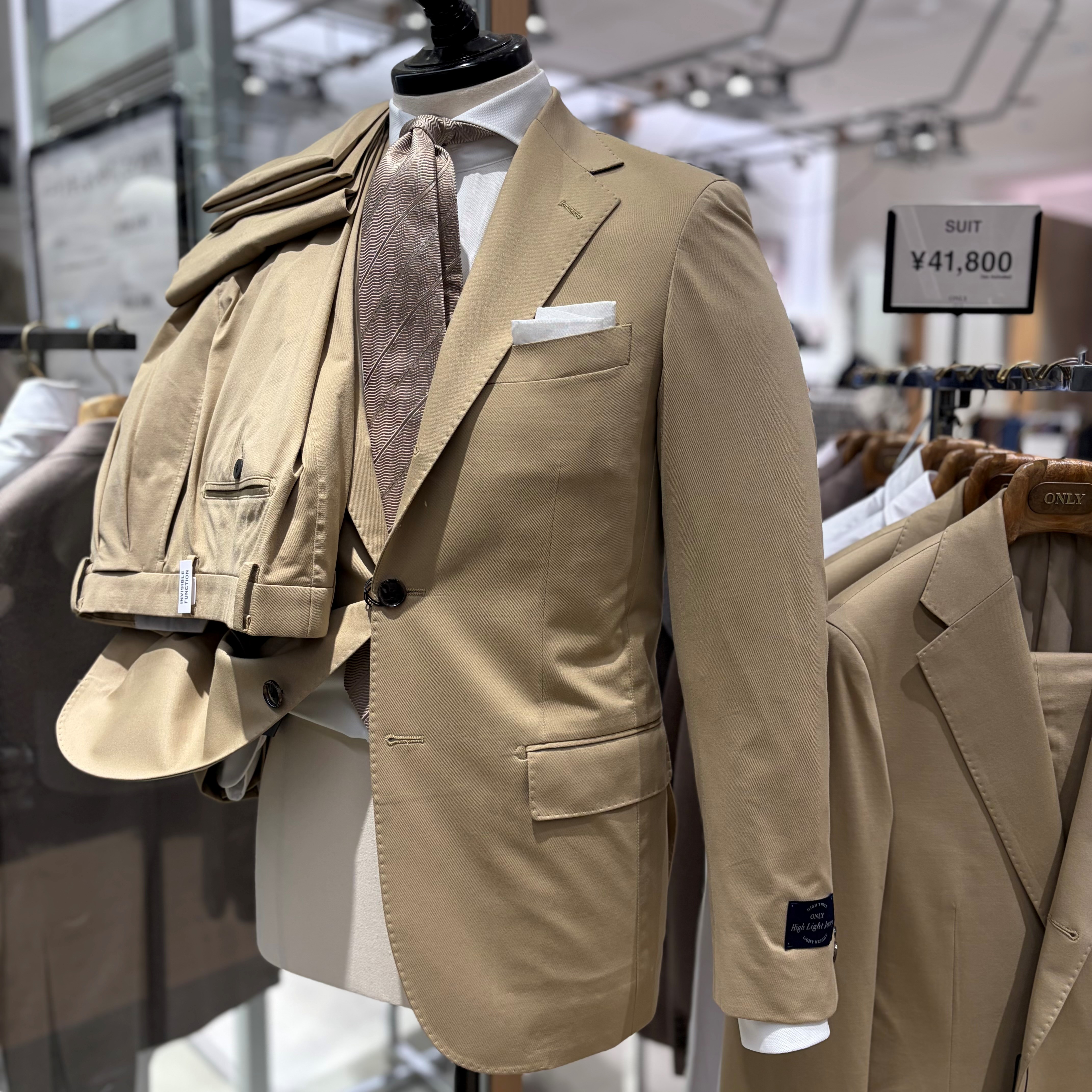 【春夏スーツをもっと軽快に🌸ハイライトジャージースーツのご紹介】ONLYららぽーとEXPOCITY店