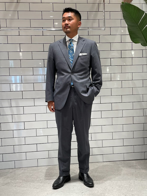 グレー無地を英国モデルで