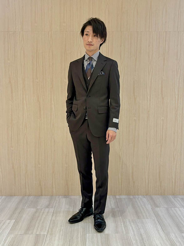 大人な質感のスーツ