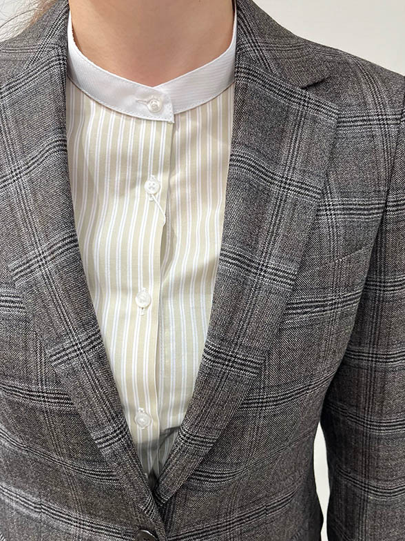 柄ものジャケットでジャケパンコーデ