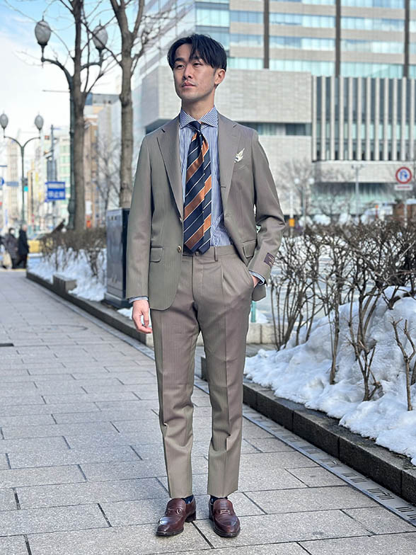 周りと差をつけるソラーロスーツ