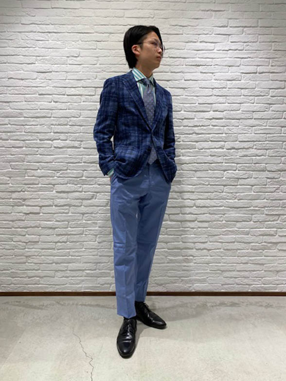 春を意識した爽やかコーデ