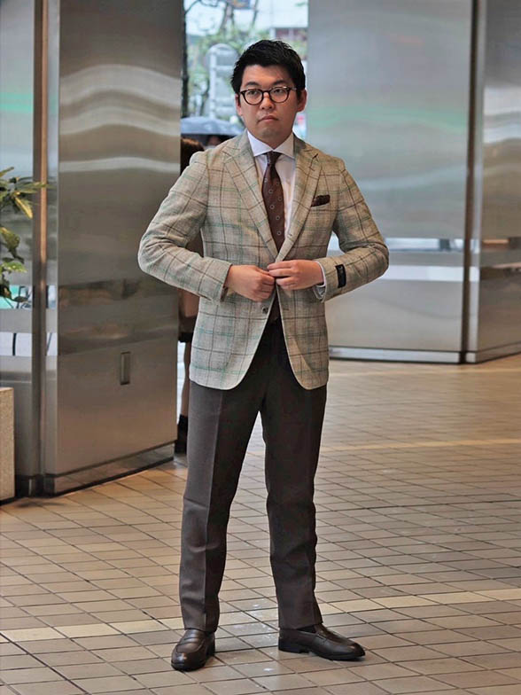 アクティブで春らしい印象