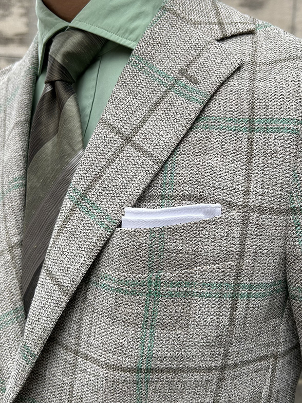 ベージュジャケットで爽やかなコーデ