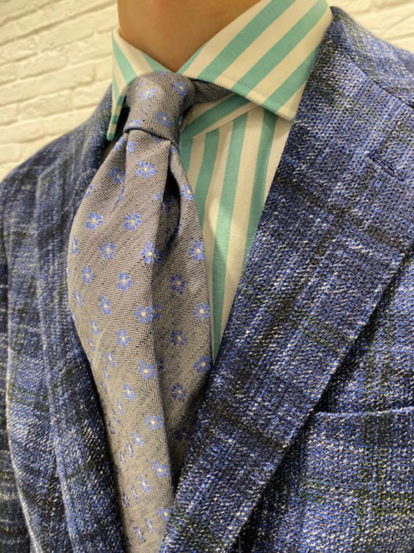 春を意識した爽やかコーデ