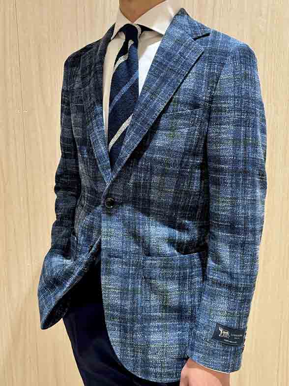 ネイビーのワントーンコーデ