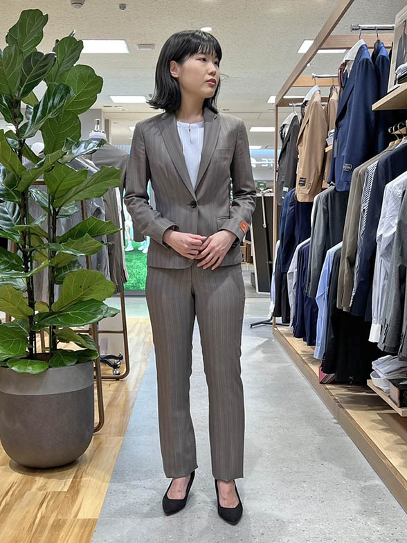 春らしいベージュ