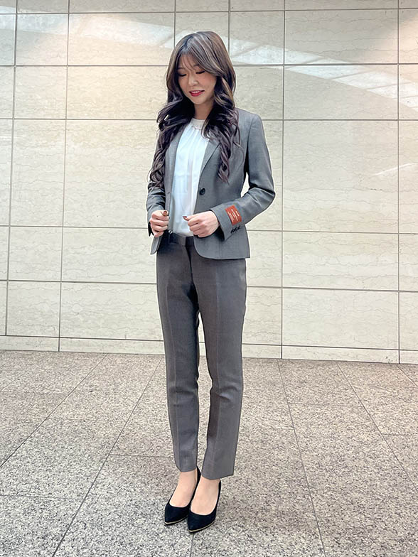 控えめかつこなれ感のあるブラウンカラー