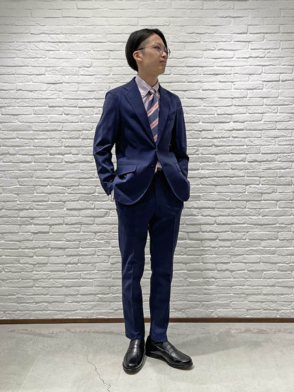 春を感じさせるコーデ