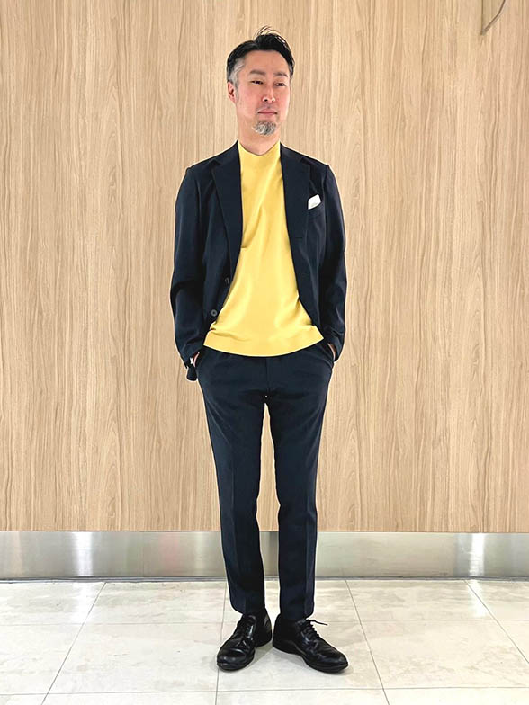 ビタミンカラーでトレンド感ある色合わせ