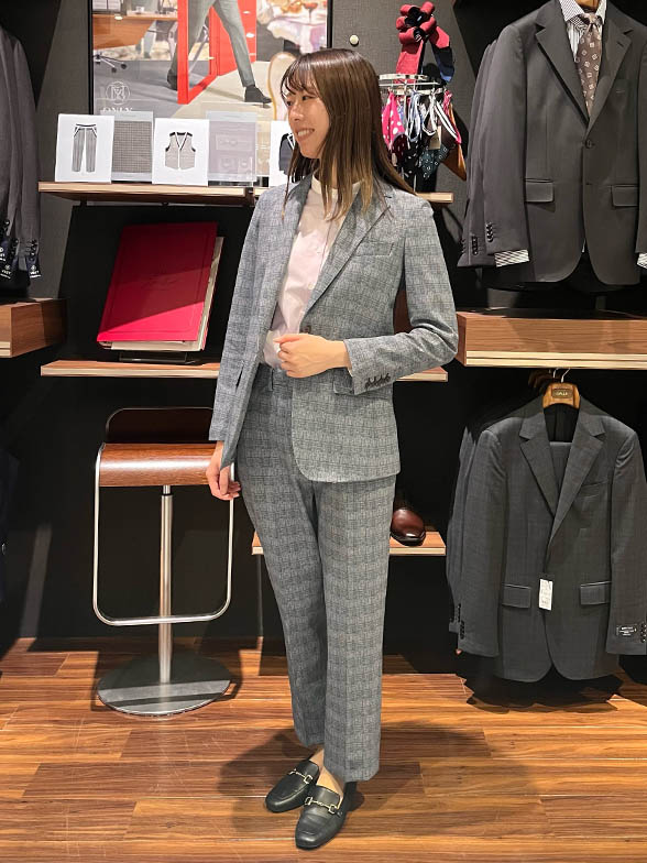 ピンクのシャツで春らしく