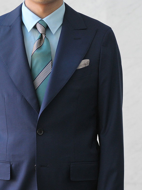 上品かつ遊びのある雰囲気