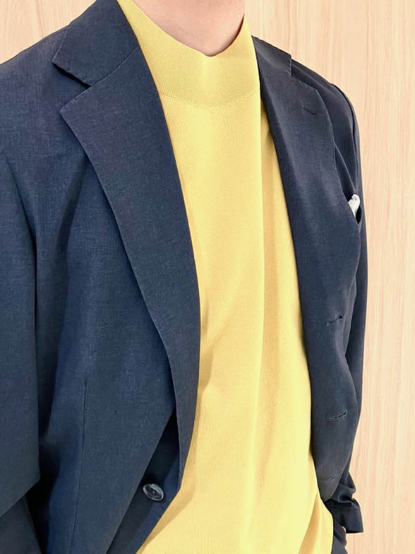 ビタミンカラーでトレンド感ある色合わせ