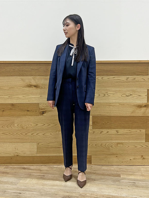 伸縮性抜群ノンストレススーツ