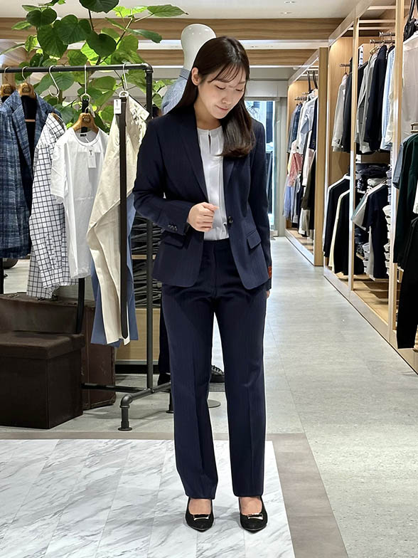 光沢感のあるストライプは新社会人の方にもおすすめ