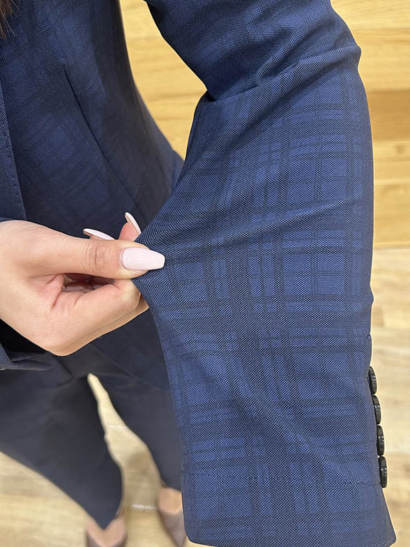 伸縮性抜群ノンストレススーツ