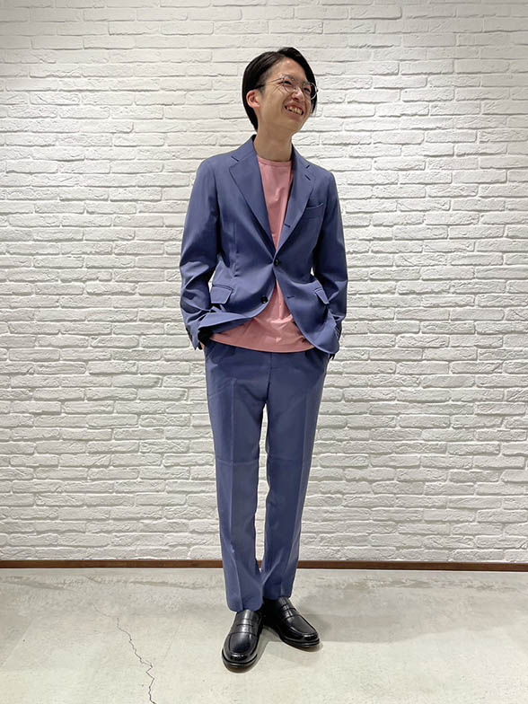 色艶感が綺麗な春色セットアップ