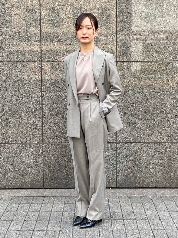 コーディネートの幅が広がるトレンドジャケット