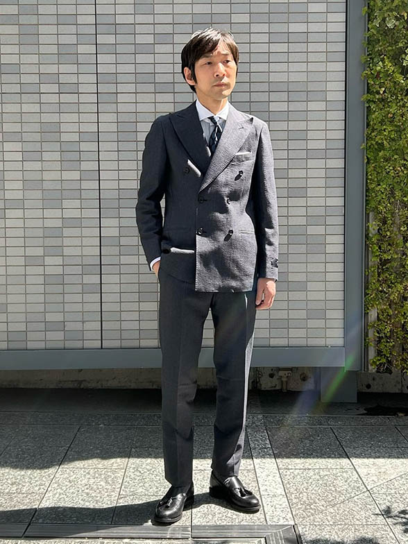 清潔感と爽やかさを感じる色調