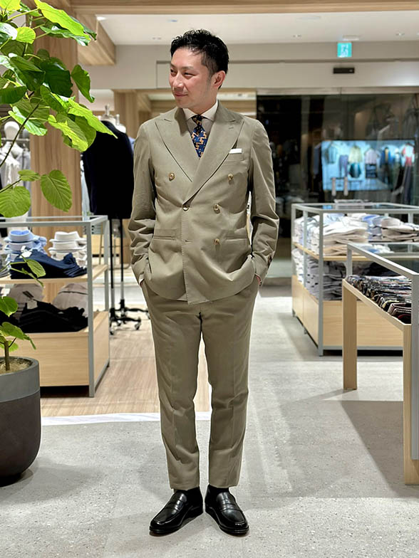 今注目のオリーブカラー