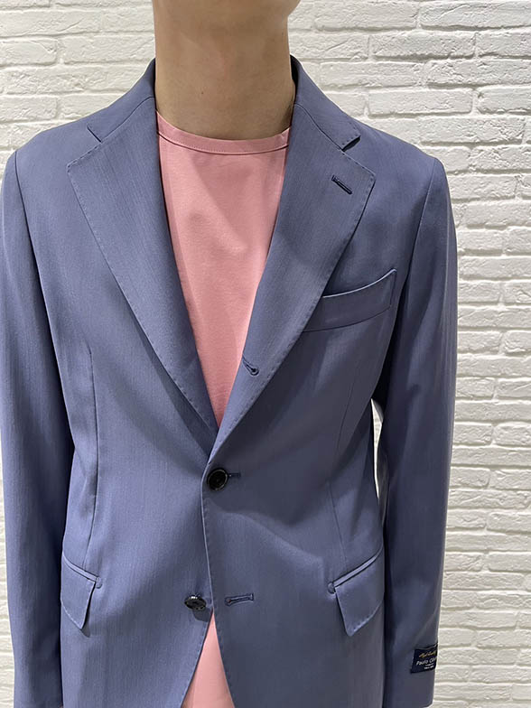 色艶感が綺麗な春色セットアップ