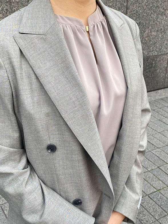 コーディネートの幅が広がるトレンドジャケット