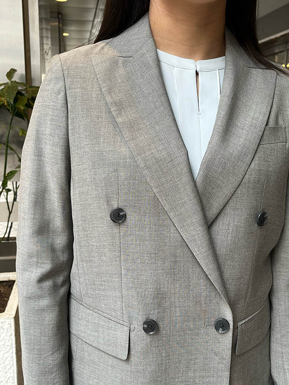 爽やかなグリーングレー