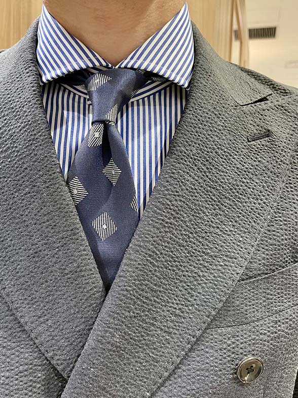 チャコールグレー×ネイビー