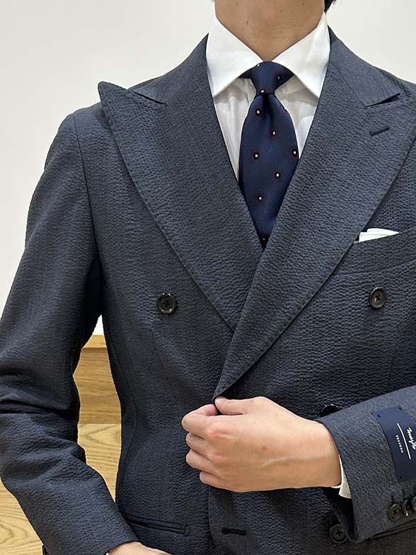 周りと差をつけるダブルスーツ