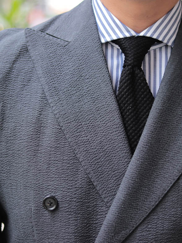 涼やかな着心地を味わえるシアサッカー