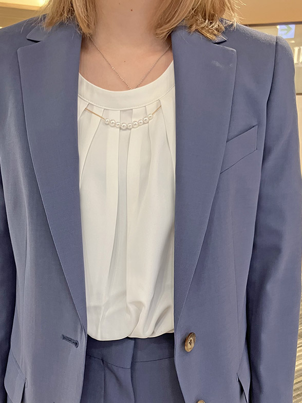 “ニュアンスカラー”で春らしく