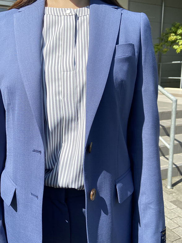 サックスブルー×ライトグレー